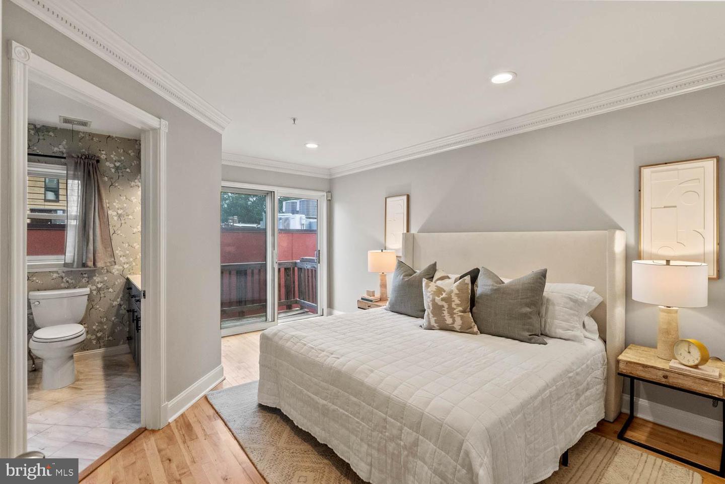 1406 CORCORAN ST NW #D, WASHINGTON, District Of Columbia 20009, 2 Bedrooms Bedrooms, ,2 BathroomsBathrooms,Residential,For sale,1406 CORCORAN ST NW #D,DCDC2203674 MLS # DCDC2203674