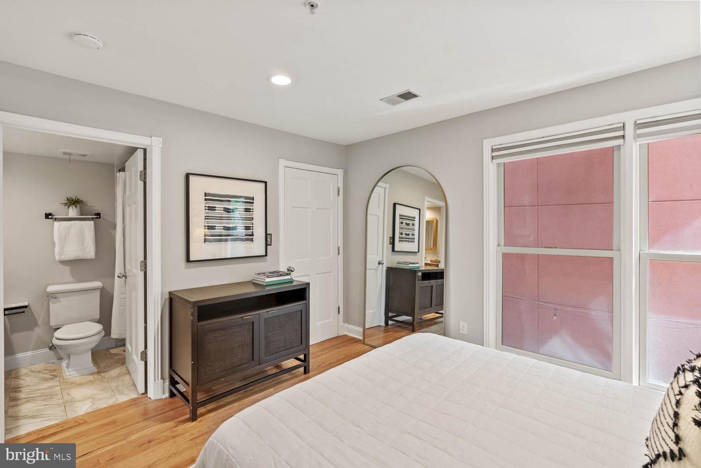 1406 CORCORAN ST NW #D, WASHINGTON, District Of Columbia 20009, 2 Bedrooms Bedrooms, ,2 BathroomsBathrooms,Residential,For sale,1406 CORCORAN ST NW #D,DCDC2203674 MLS # DCDC2203674