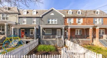 4914 3RD ST NW, WASHINGTON, District Of Columbia 20011, 4 Bedrooms Bedrooms, ,3 BathroomsBathrooms,Residential,For sale,4914 3RD ST NW,DCDC2203824 MLS # DCDC2203824