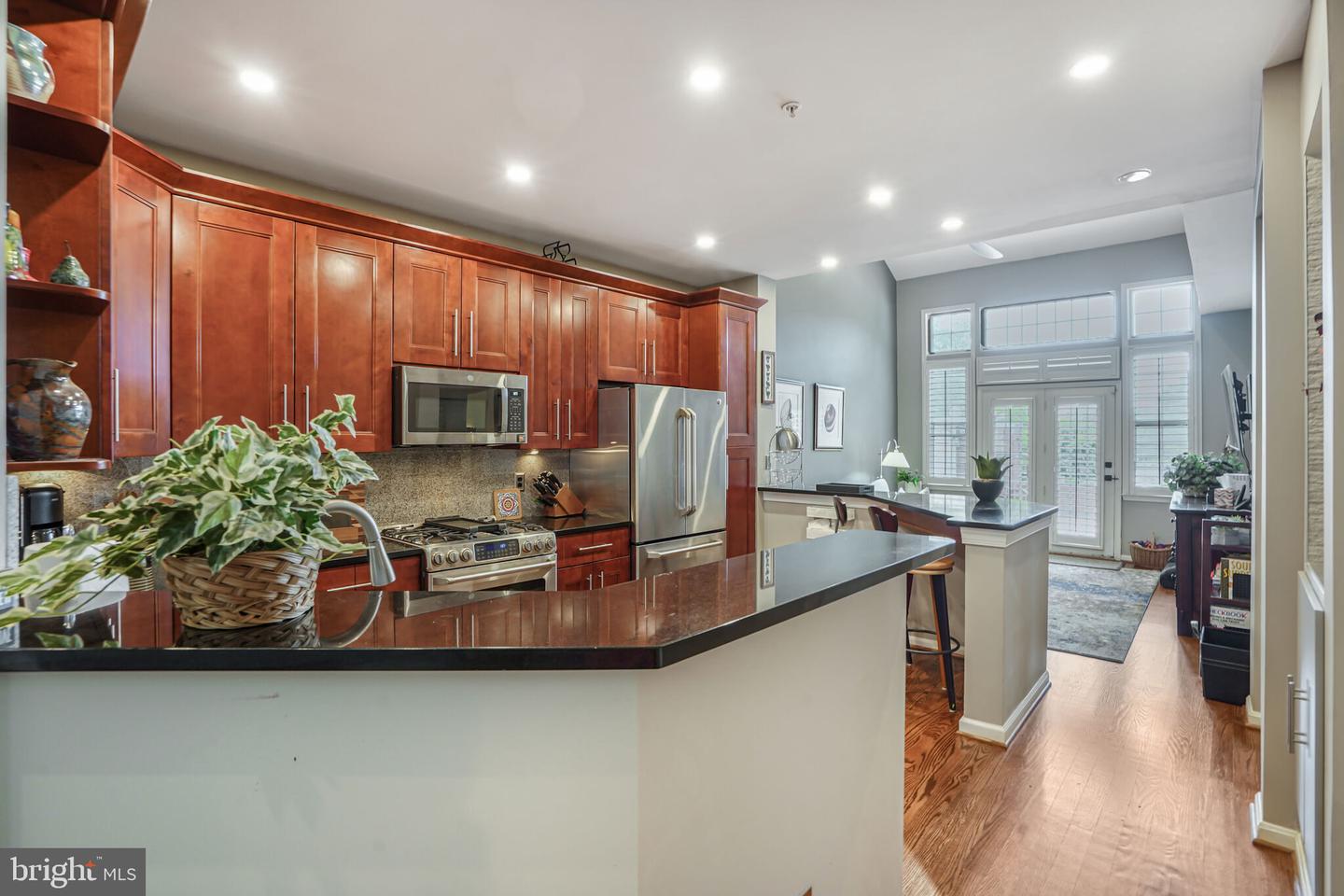 7023 HAYCOCK RD #707, FALLS CHURCH, Virginia 22043, 2 Bedrooms Bedrooms, ,2 BathroomsBathrooms,Residential,For sale,7023 HAYCOCK RD #707,VAFX2245876 MLS # VAFX2245876