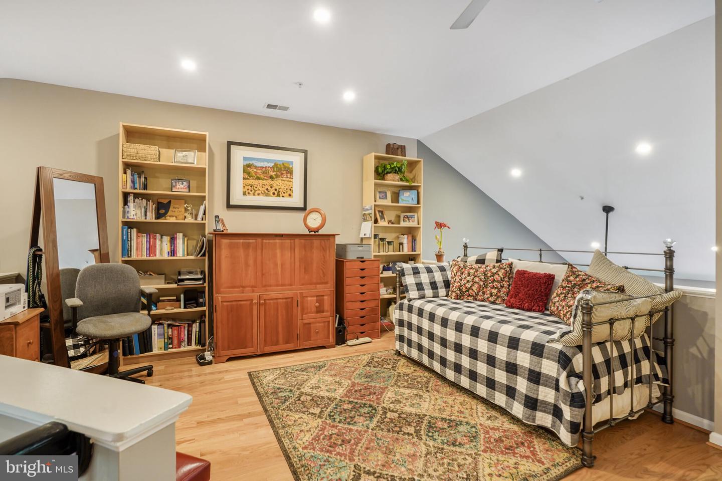 7023 HAYCOCK RD #707, FALLS CHURCH, Virginia 22043, 2 Bedrooms Bedrooms, ,2 BathroomsBathrooms,Residential,For sale,7023 HAYCOCK RD #707,VAFX2245876 MLS # VAFX2245876