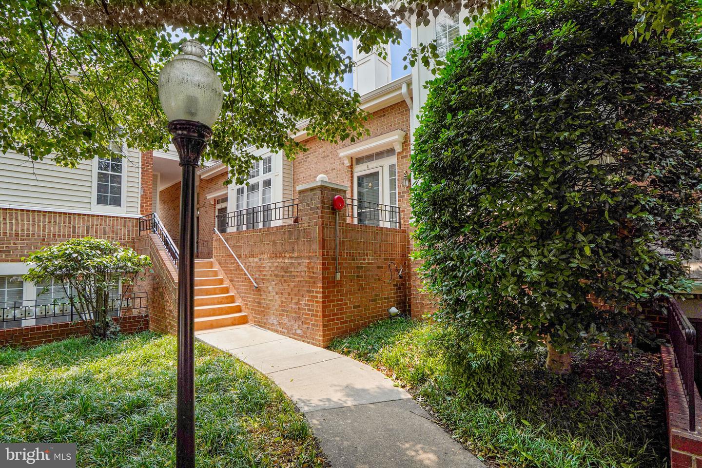 7023 HAYCOCK RD #707, FALLS CHURCH, Virginia 22043, 2 Bedrooms Bedrooms, ,2 BathroomsBathrooms,Residential,For sale,7023 HAYCOCK RD #707,VAFX2245876 MLS # VAFX2245876