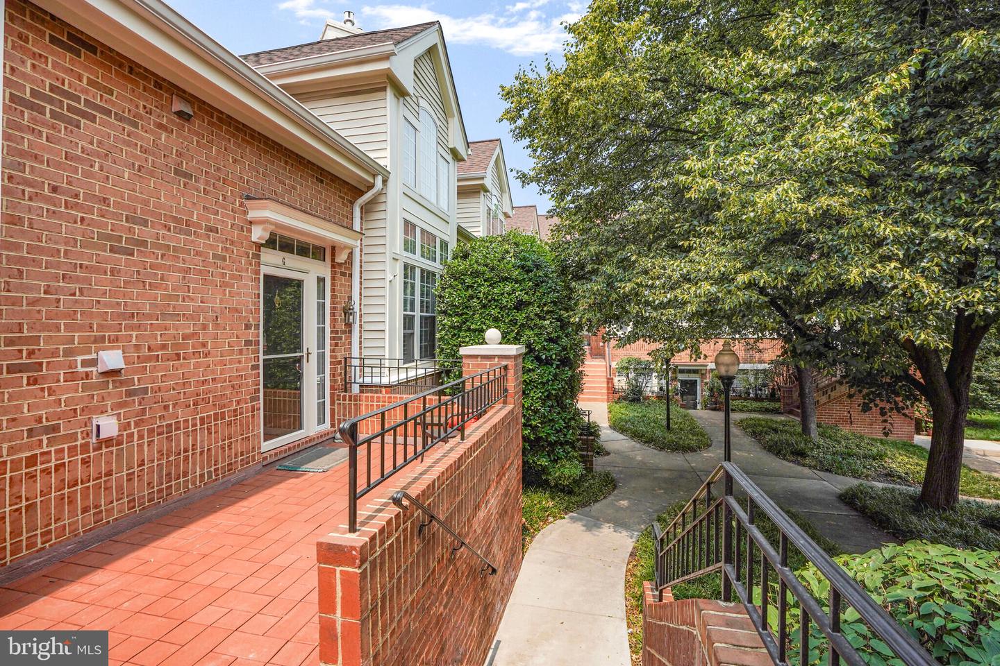 7023 HAYCOCK RD #707, FALLS CHURCH, Virginia 22043, 2 Bedrooms Bedrooms, ,2 BathroomsBathrooms,Residential,For sale,7023 HAYCOCK RD #707,VAFX2245876 MLS # VAFX2245876