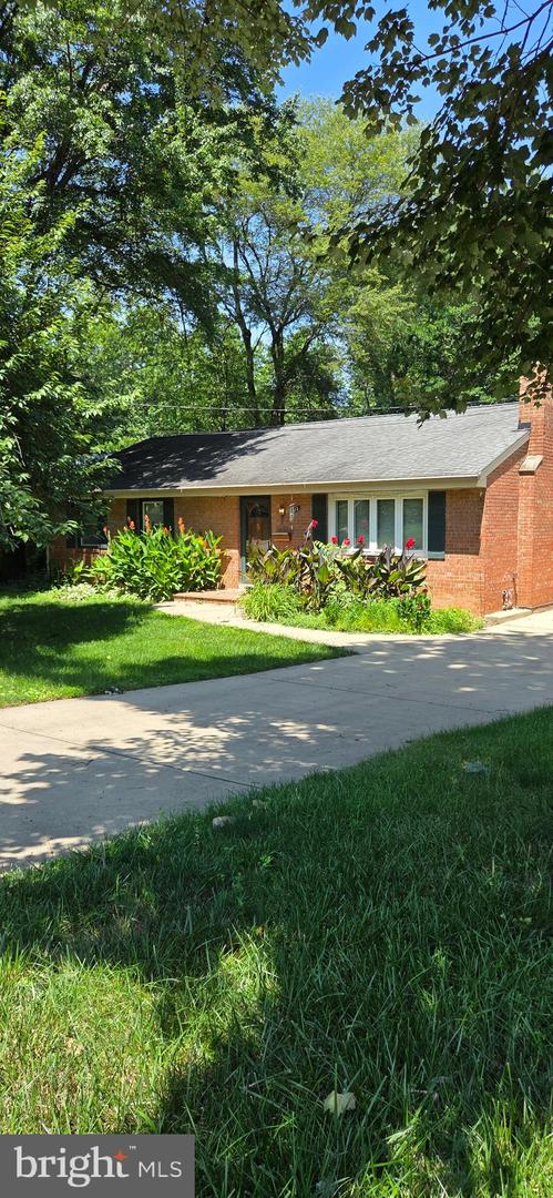 7632 WEBBWOOD CT, SPRINGFIELD, Virginia 22151, 4 Bedrooms Bedrooms, ,3 BathroomsBathrooms,Residential,For sale,7632 WEBBWOOD CT,VAFX2246108 MLS # VAFX2246108