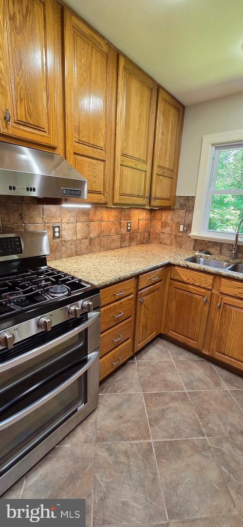 7632 WEBBWOOD CT, SPRINGFIELD, Virginia 22151, 4 Bedrooms Bedrooms, ,3 BathroomsBathrooms,Residential,For sale,7632 WEBBWOOD CT,VAFX2246108 MLS # VAFX2246108