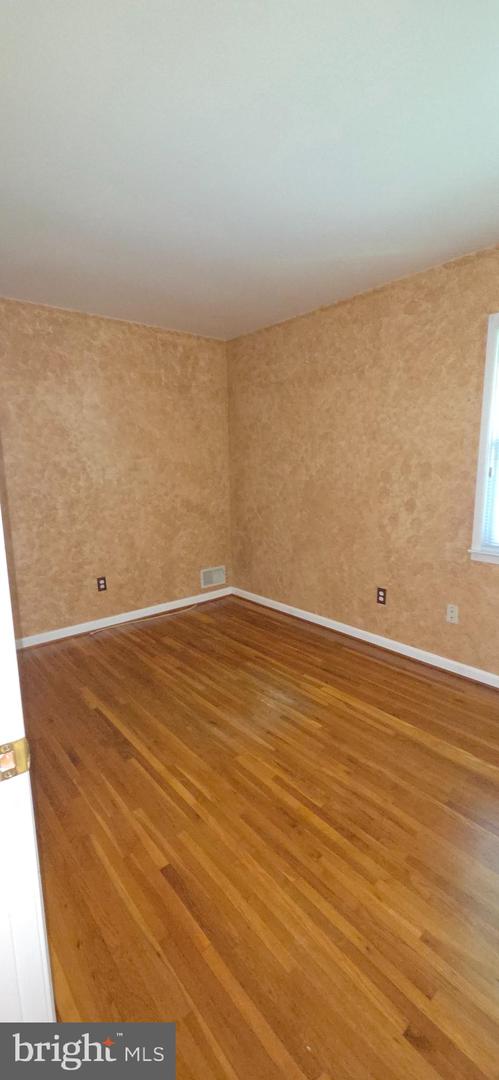 7632 WEBBWOOD CT, SPRINGFIELD, Virginia 22151, 4 Bedrooms Bedrooms, ,3 BathroomsBathrooms,Residential,For sale,7632 WEBBWOOD CT,VAFX2246108 MLS # VAFX2246108