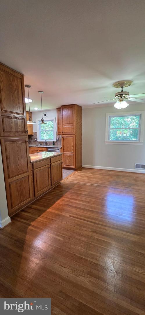 7632 WEBBWOOD CT, SPRINGFIELD, Virginia 22151, 4 Bedrooms Bedrooms, ,3 BathroomsBathrooms,Residential,For sale,7632 WEBBWOOD CT,VAFX2246108 MLS # VAFX2246108