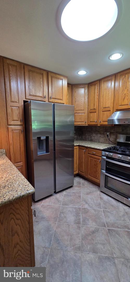 7632 WEBBWOOD CT, SPRINGFIELD, Virginia 22151, 4 Bedrooms Bedrooms, ,3 BathroomsBathrooms,Residential,For sale,7632 WEBBWOOD CT,VAFX2246108 MLS # VAFX2246108
