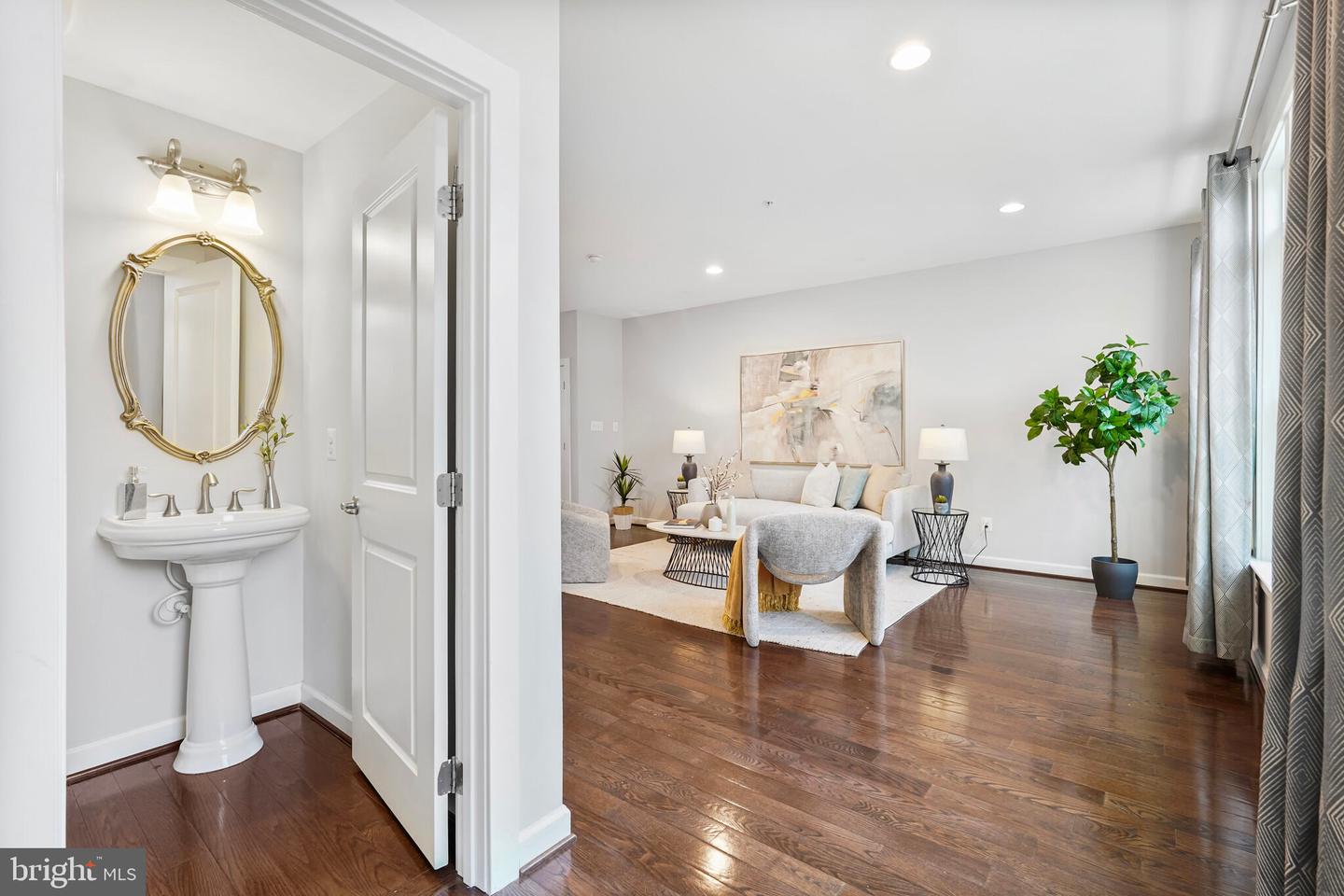 44713 PLYMPTON SQ, ASHBURN, Virginia 20147, 5 Bedrooms Bedrooms, 9 Rooms Rooms,4 BathroomsBathrooms,Residential,For sale,44713 PLYMPTON SQ,VALO2099446 MLS # VALO2099446