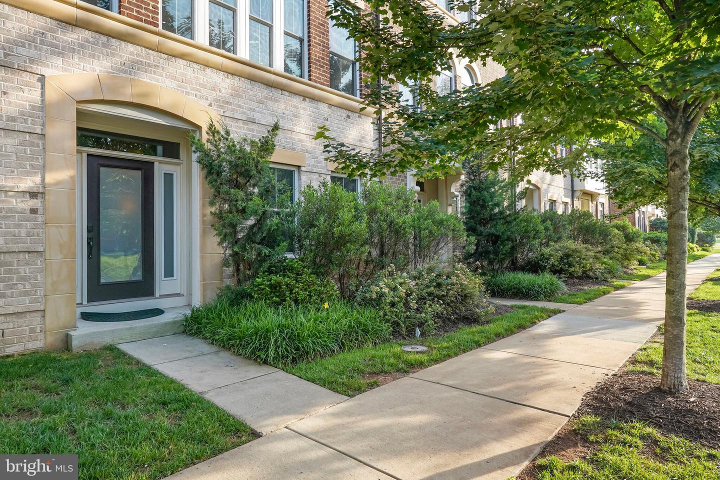 44713 PLYMPTON SQ, ASHBURN, Virginia 20147, 5 Bedrooms Bedrooms, 9 Rooms Rooms,4 BathroomsBathrooms,Residential,For sale,44713 PLYMPTON SQ,VALO2099446 MLS # VALO2099446