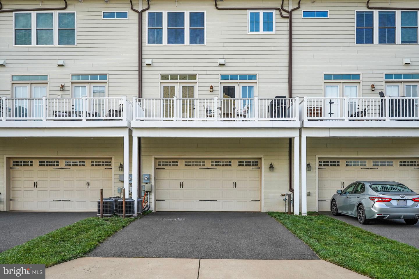 44713 PLYMPTON SQ, ASHBURN, Virginia 20147, 5 Bedrooms Bedrooms, 9 Rooms Rooms,4 BathroomsBathrooms,Residential,For sale,44713 PLYMPTON SQ,VALO2099446 MLS # VALO2099446