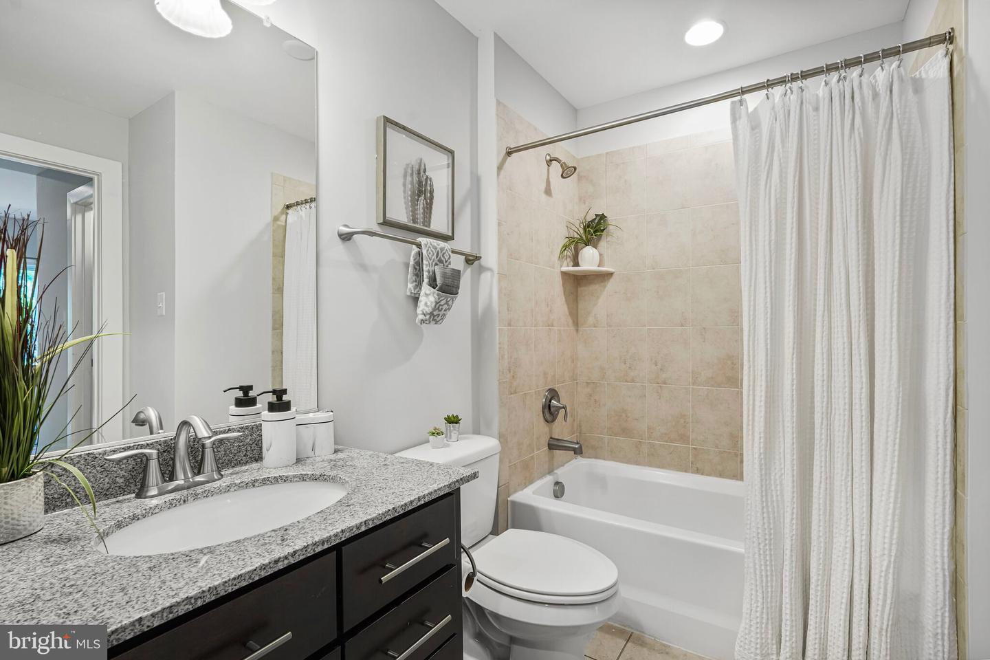 44713 PLYMPTON SQ, ASHBURN, Virginia 20147, 5 Bedrooms Bedrooms, 9 Rooms Rooms,4 BathroomsBathrooms,Residential,For sale,44713 PLYMPTON SQ,VALO2099446 MLS # VALO2099446