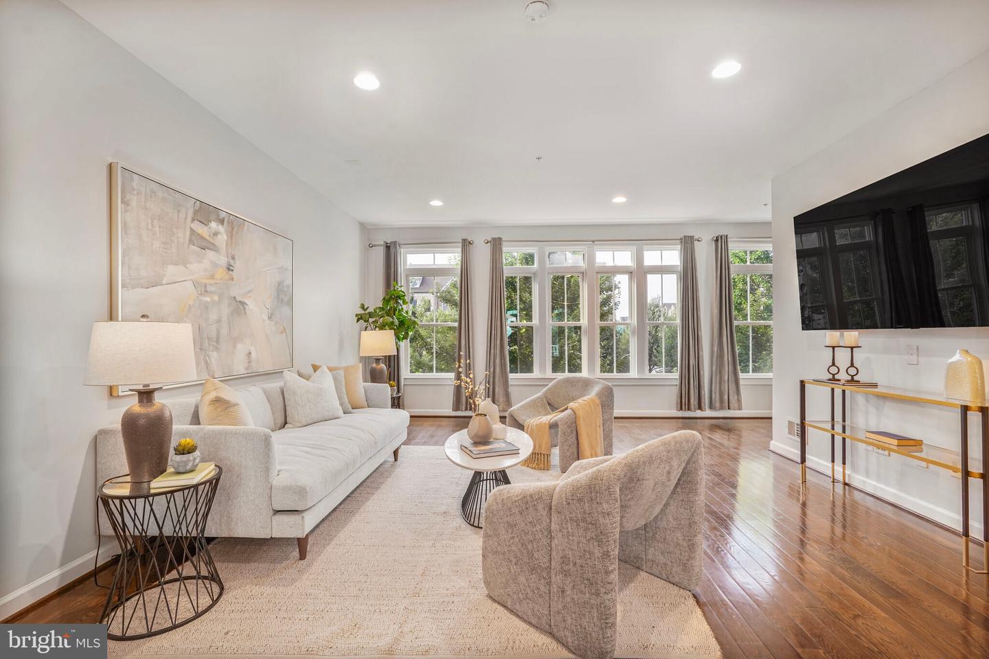 44713 PLYMPTON SQ, ASHBURN, Virginia 20147, 5 Bedrooms Bedrooms, 9 Rooms Rooms,4 BathroomsBathrooms,Residential,For sale,44713 PLYMPTON SQ,VALO2099446 MLS # VALO2099446