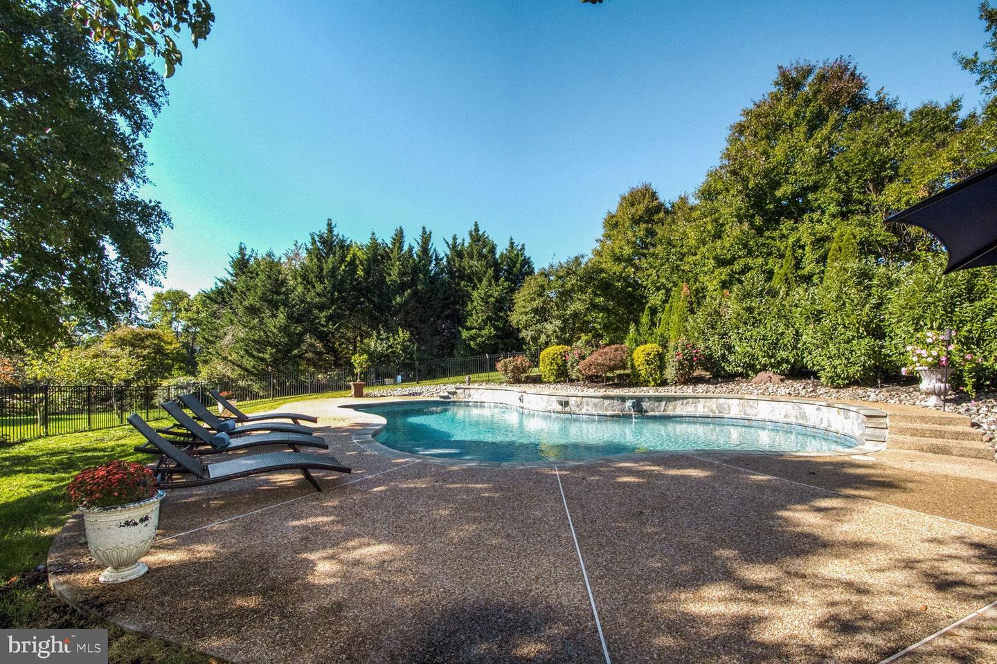 14401 CHALFONT DR, HAYMARKET, Virginia 20169, 5 Bedrooms Bedrooms, ,3 BathroomsBathrooms,Residential,For sale,14401 CHALFONT DR,VAPW2097040 MLS # VAPW2097040