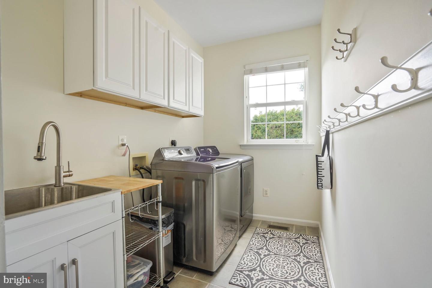14401 CHALFONT DR, HAYMARKET, Virginia 20169, 5 Bedrooms Bedrooms, ,3 BathroomsBathrooms,Residential,For sale,14401 CHALFONT DR,VAPW2097040 MLS # VAPW2097040