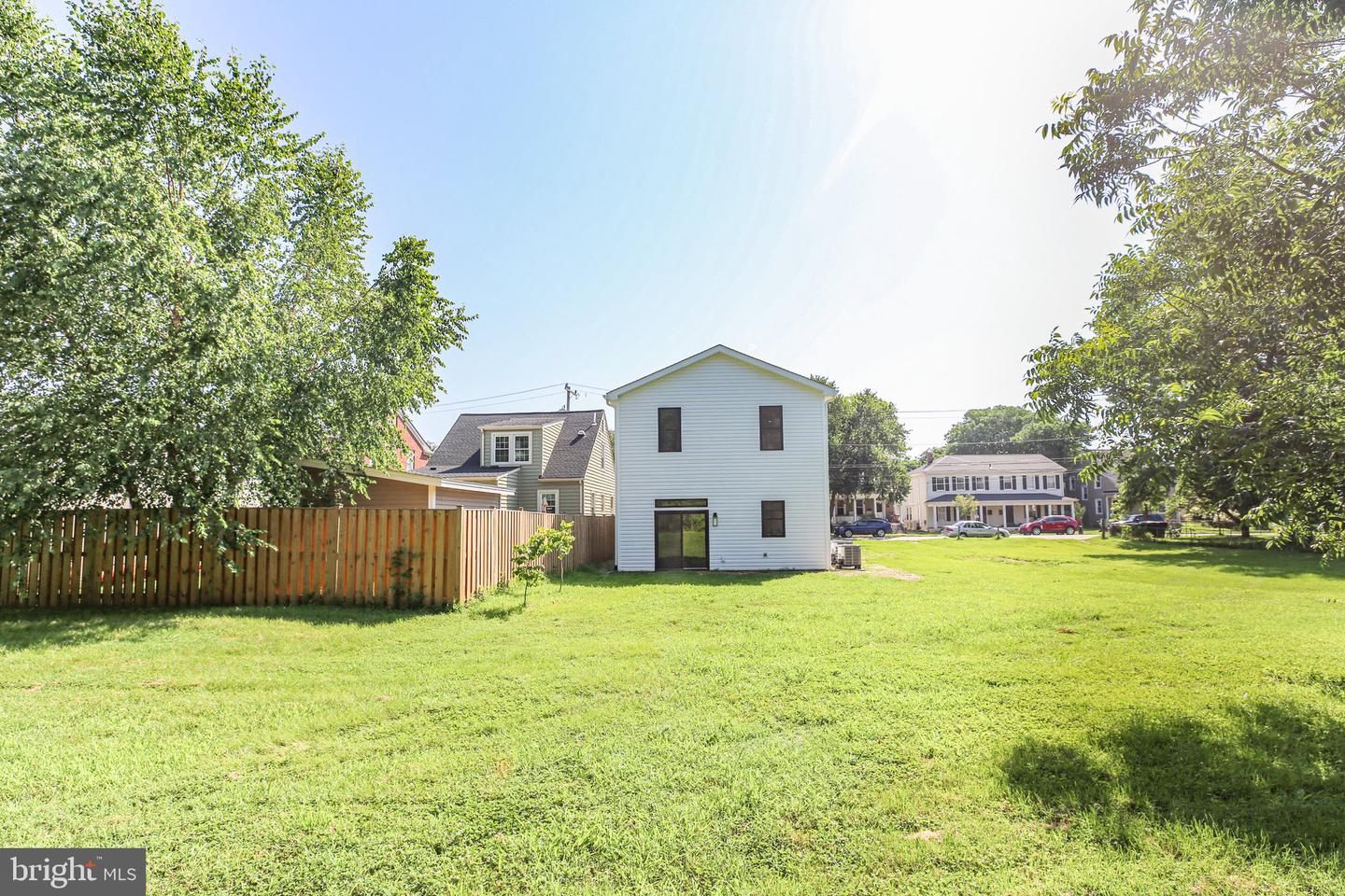 1606 CHARLES ST, FREDERICKSBURG, Virginia 22401, 3 Bedrooms Bedrooms, ,2 BathroomsBathrooms,Residential,For sale,1606 CHARLES ST,VAFB2008444 MLS # VAFB2008444