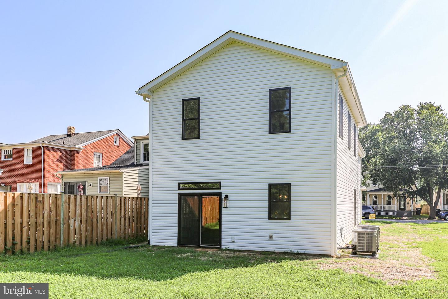 1606 CHARLES ST, FREDERICKSBURG, Virginia 22401, 3 Bedrooms Bedrooms, ,2 BathroomsBathrooms,Residential,For sale,1606 CHARLES ST,VAFB2008444 MLS # VAFB2008444