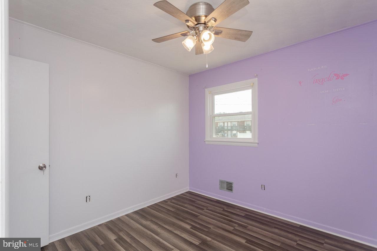508 N STUART AVE, ELKTON, Virginia 22827, 3 Bedrooms Bedrooms, ,1 BathroomBathrooms,Residential,For sale,508 N STUART AVE,VARO2002384 MLS # VARO2002384