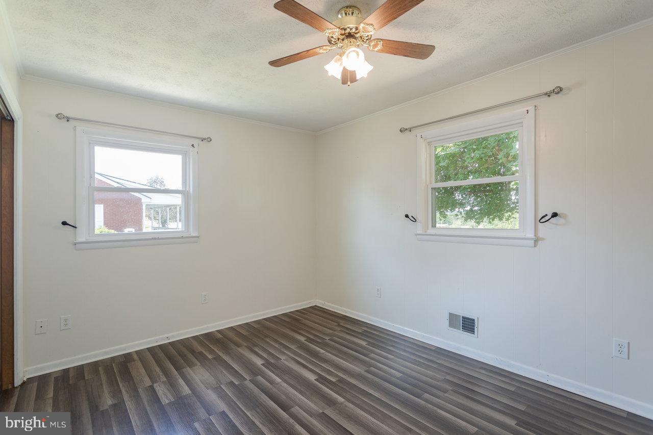 508 N STUART AVE, ELKTON, Virginia 22827, 3 Bedrooms Bedrooms, ,1 BathroomBathrooms,Residential,For sale,508 N STUART AVE,VARO2002384 MLS # VARO2002384