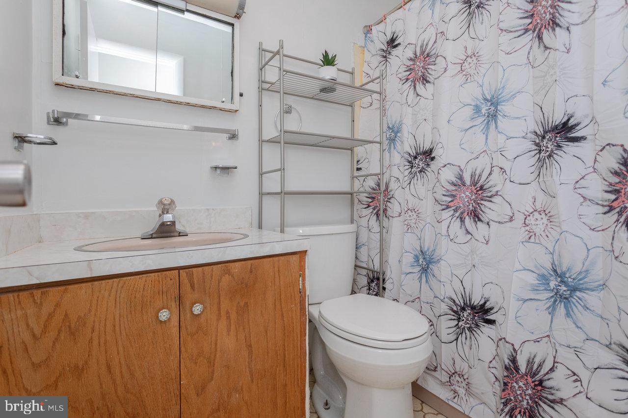 508 N STUART AVE, ELKTON, Virginia 22827, 3 Bedrooms Bedrooms, ,1 BathroomBathrooms,Residential,For sale,508 N STUART AVE,VARO2002384 MLS # VARO2002384