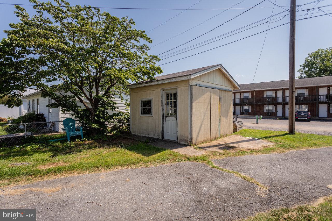 508 N STUART AVE, ELKTON, Virginia 22827, 3 Bedrooms Bedrooms, ,1 BathroomBathrooms,Residential,For sale,508 N STUART AVE,VARO2002384 MLS # VARO2002384