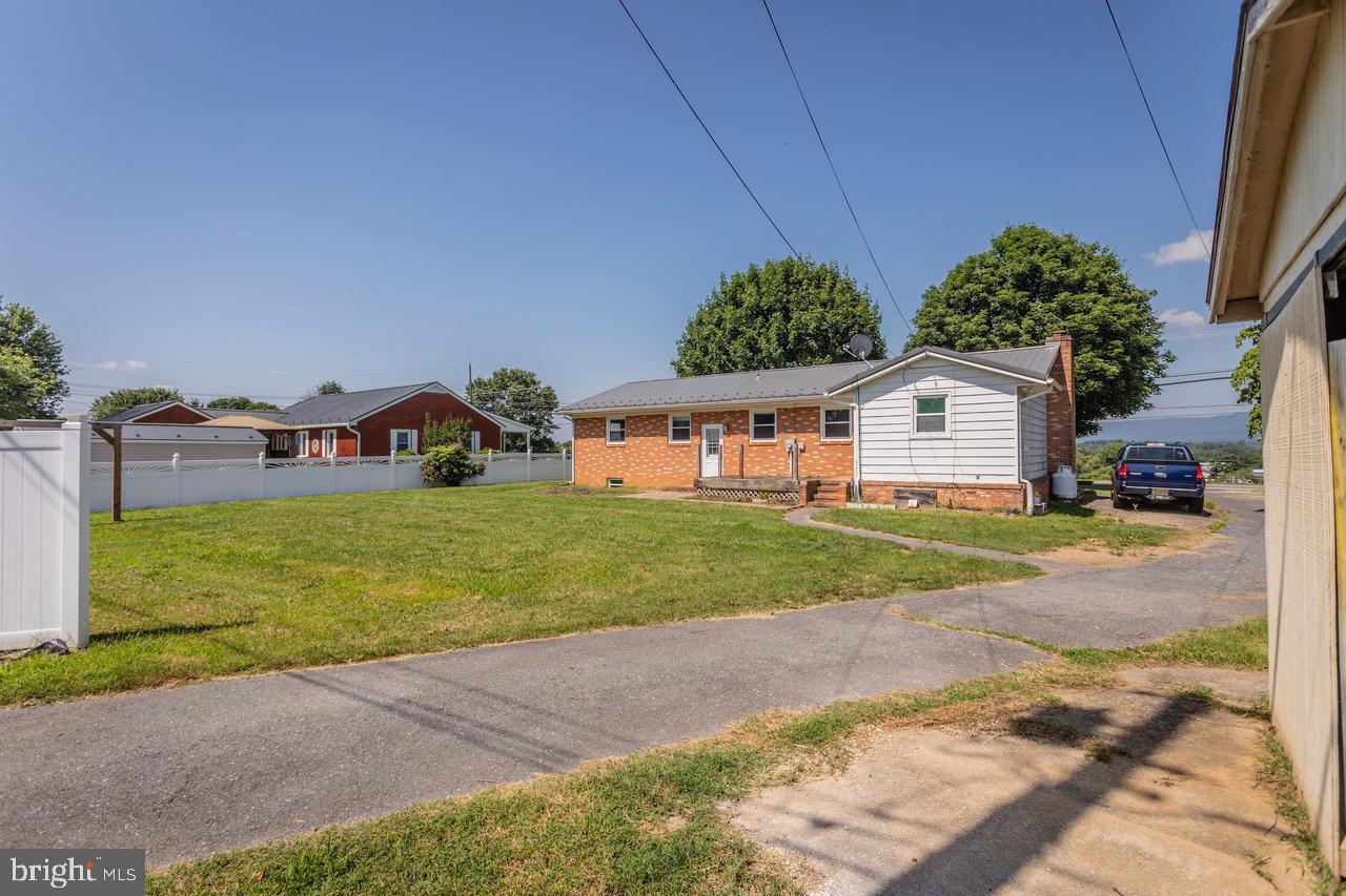 508 N STUART AVE, ELKTON, Virginia 22827, 3 Bedrooms Bedrooms, ,1 BathroomBathrooms,Residential,For sale,508 N STUART AVE,VARO2002384 MLS # VARO2002384