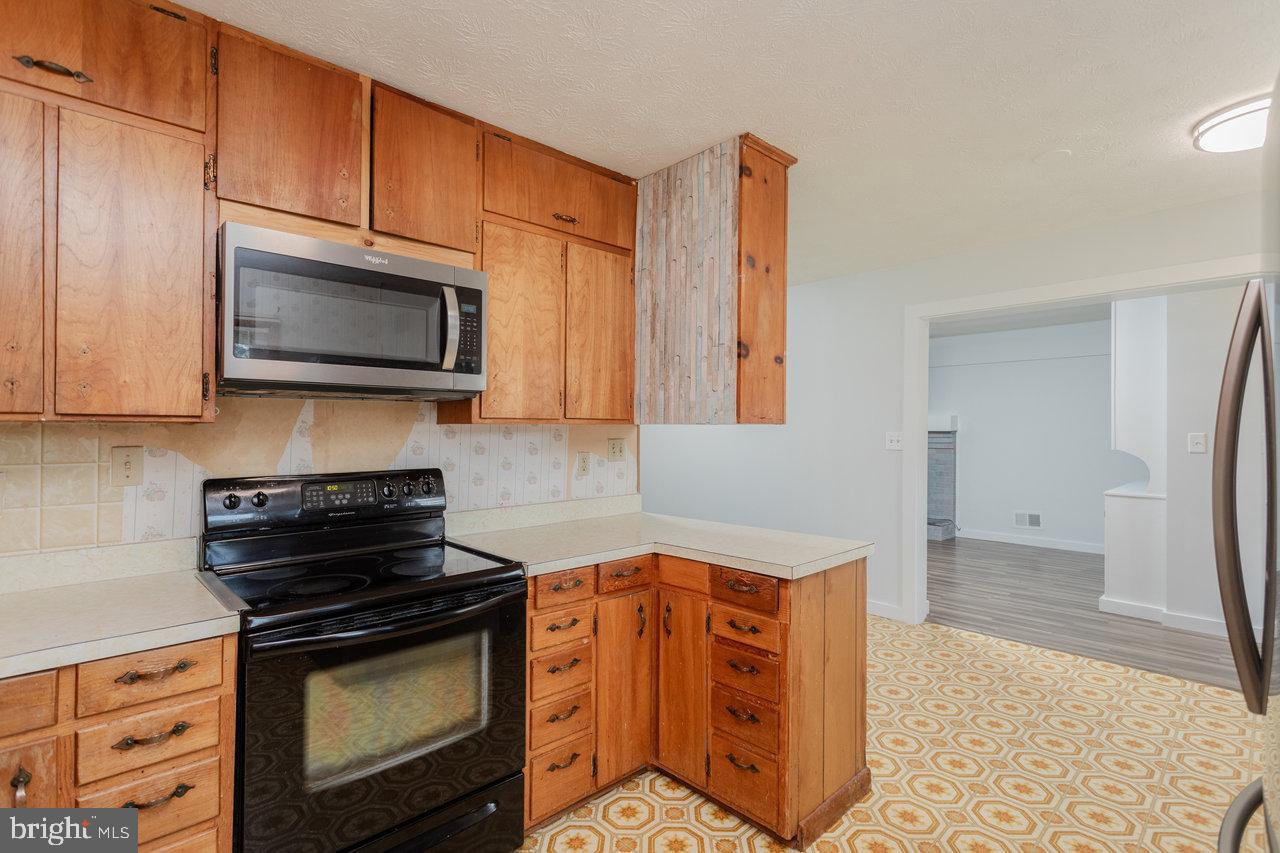 508 N STUART AVE, ELKTON, Virginia 22827, 3 Bedrooms Bedrooms, ,1 BathroomBathrooms,Residential,For sale,508 N STUART AVE,VARO2002384 MLS # VARO2002384