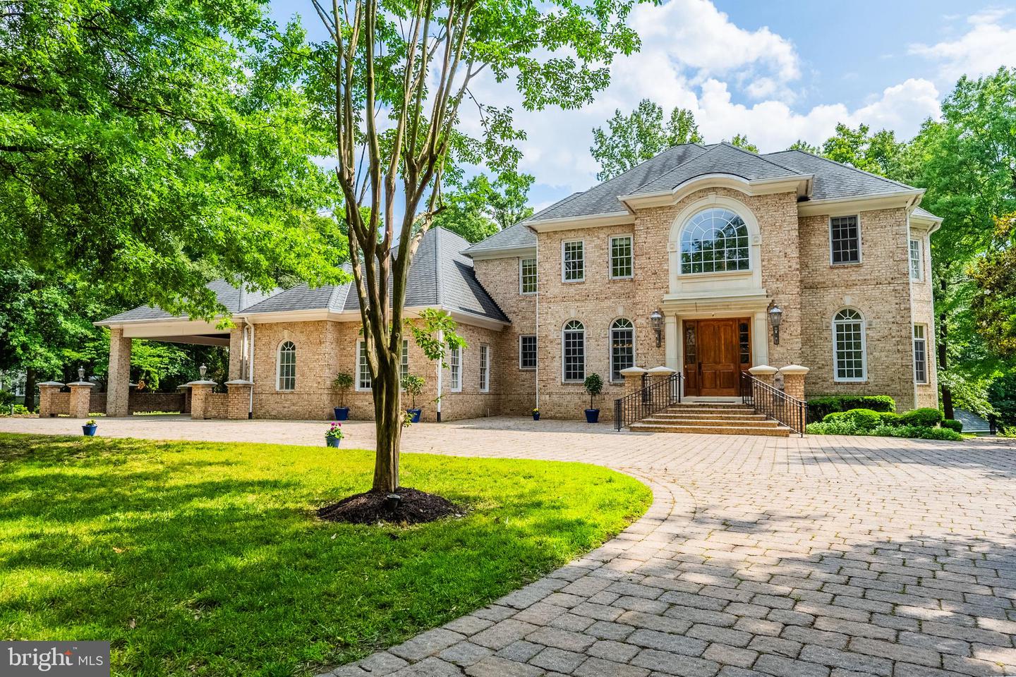 4826 MAURY LN, ALEXANDRIA, Virginia 22304, 5 Bedrooms Bedrooms, ,5 BathroomsBathrooms,Residential,For sale,4826 MAURY LN,VAAX2046778 MLS # VAAX2046778