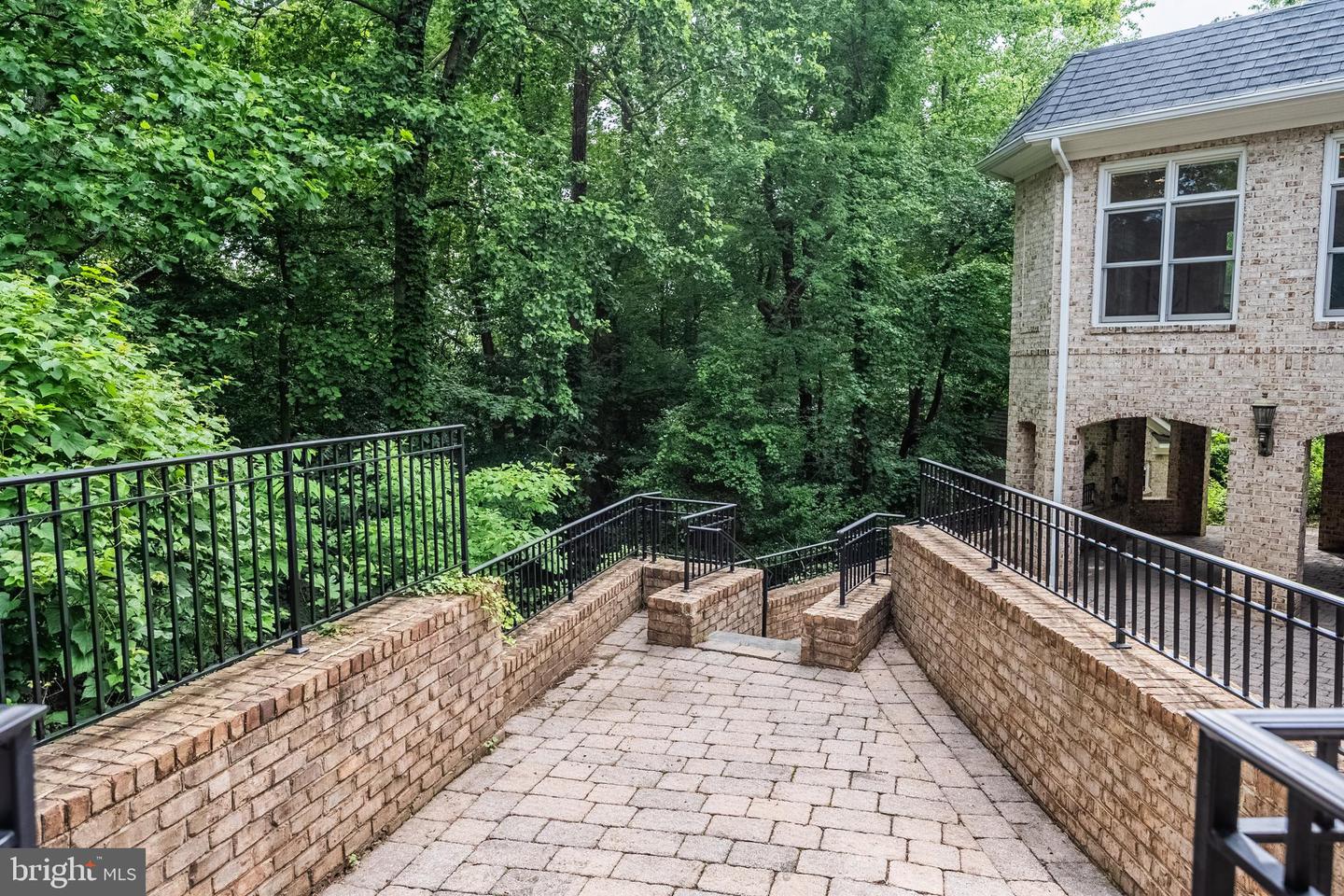 4826 MAURY LN, ALEXANDRIA, Virginia 22304, 5 Bedrooms Bedrooms, ,5 BathroomsBathrooms,Residential,For sale,4826 MAURY LN,VAAX2046778 MLS # VAAX2046778