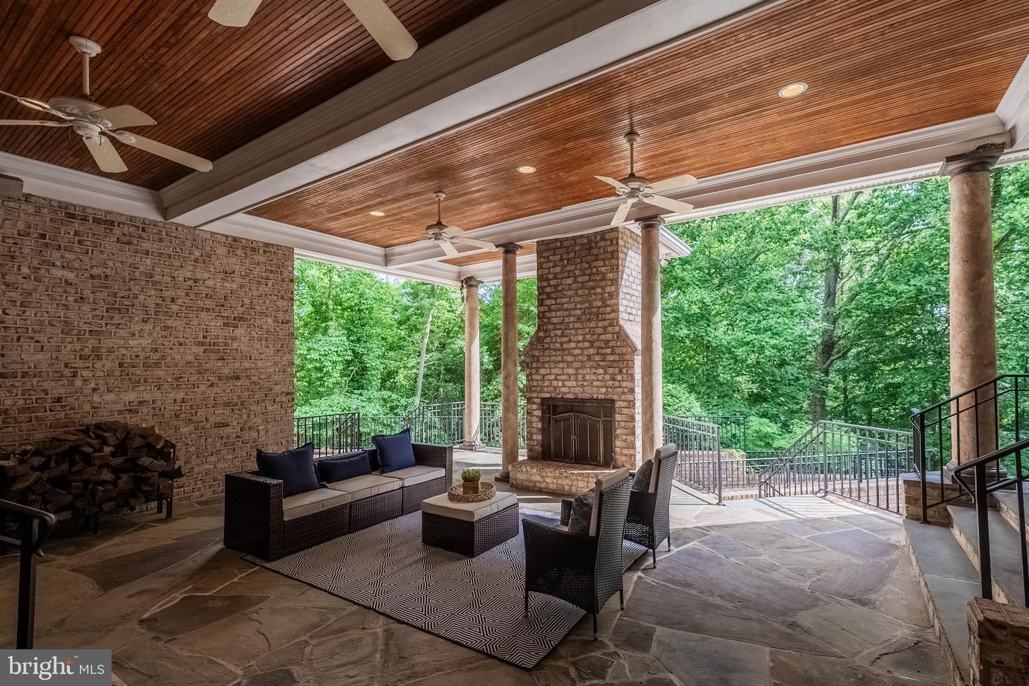 4826 MAURY LN, ALEXANDRIA, Virginia 22304, 5 Bedrooms Bedrooms, ,5 BathroomsBathrooms,Residential,For sale,4826 MAURY LN,VAAX2046778 MLS # VAAX2046778