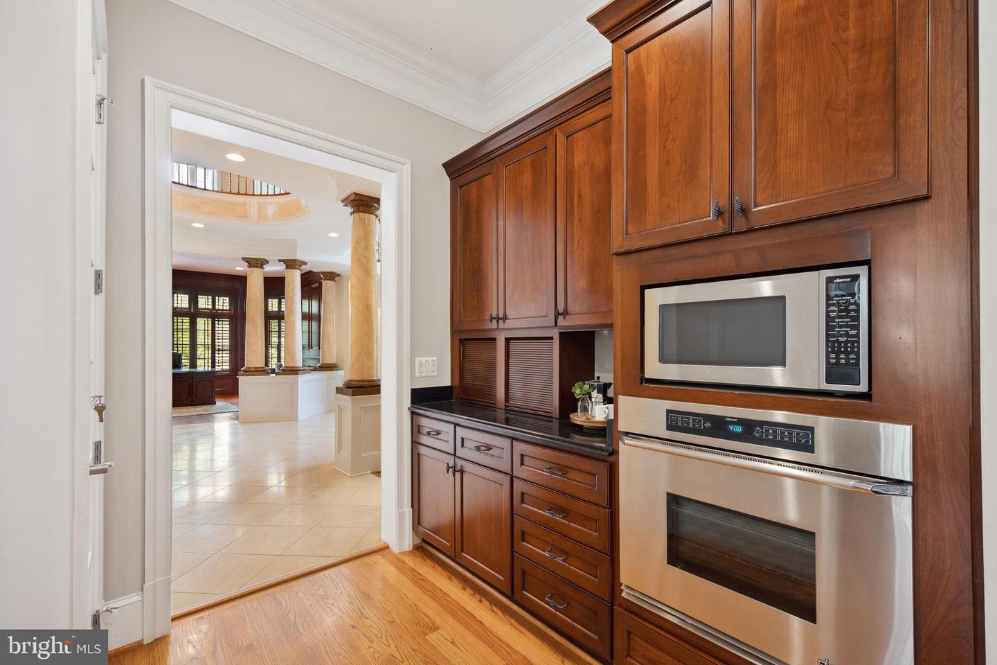 4826 MAURY LN, ALEXANDRIA, Virginia 22304, 5 Bedrooms Bedrooms, ,5 BathroomsBathrooms,Residential,For sale,4826 MAURY LN,VAAX2046778 MLS # VAAX2046778
