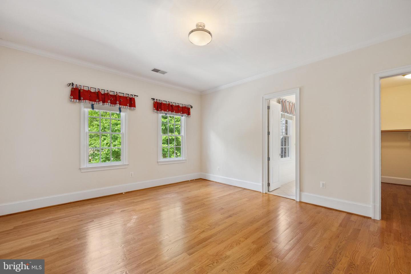 4826 MAURY LN, ALEXANDRIA, Virginia 22304, 5 Bedrooms Bedrooms, ,5 BathroomsBathrooms,Residential,For sale,4826 MAURY LN,VAAX2046778 MLS # VAAX2046778