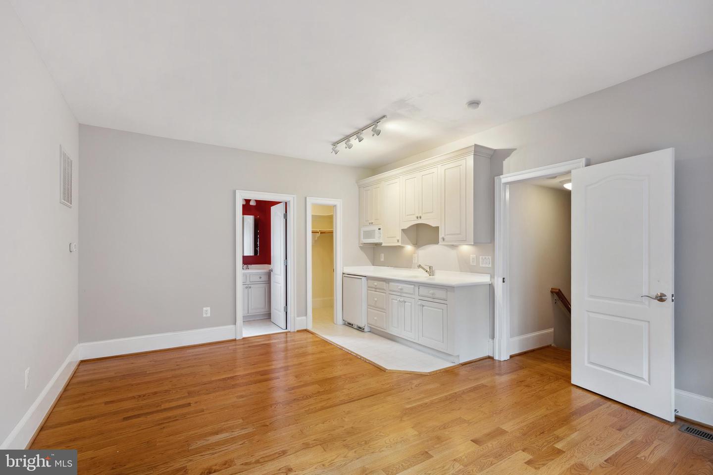 4826 MAURY LN, ALEXANDRIA, Virginia 22304, 5 Bedrooms Bedrooms, ,5 BathroomsBathrooms,Residential,For sale,4826 MAURY LN,VAAX2046778 MLS # VAAX2046778