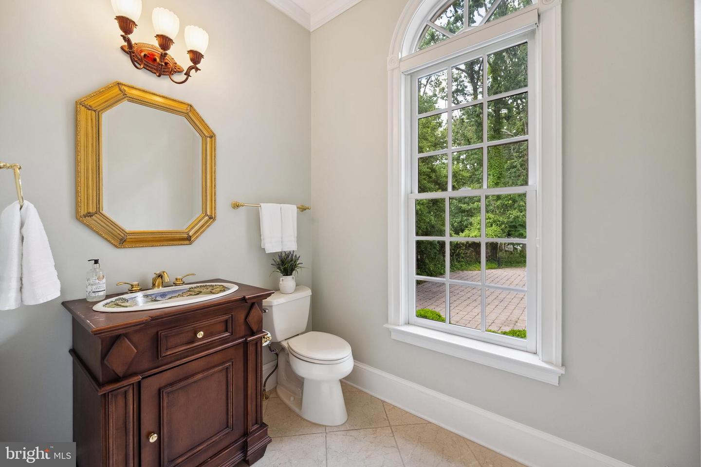 4826 MAURY LN, ALEXANDRIA, Virginia 22304, 5 Bedrooms Bedrooms, ,5 BathroomsBathrooms,Residential,For sale,4826 MAURY LN,VAAX2046778 MLS # VAAX2046778
