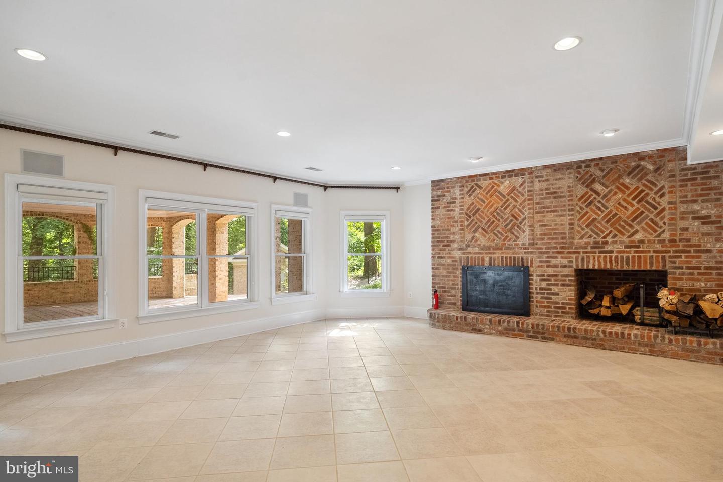 4826 MAURY LN, ALEXANDRIA, Virginia 22304, 5 Bedrooms Bedrooms, ,5 BathroomsBathrooms,Residential,For sale,4826 MAURY LN,VAAX2046778 MLS # VAAX2046778