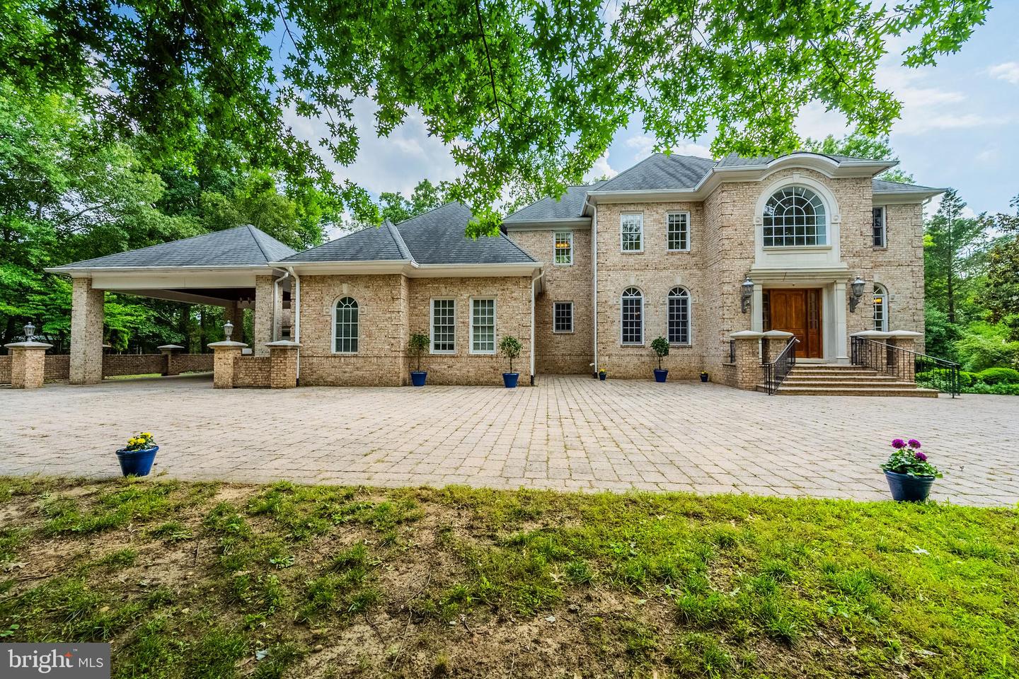 4826 MAURY LN, ALEXANDRIA, Virginia 22304, 5 Bedrooms Bedrooms, ,5 BathroomsBathrooms,Residential,For sale,4826 MAURY LN,VAAX2046778 MLS # VAAX2046778