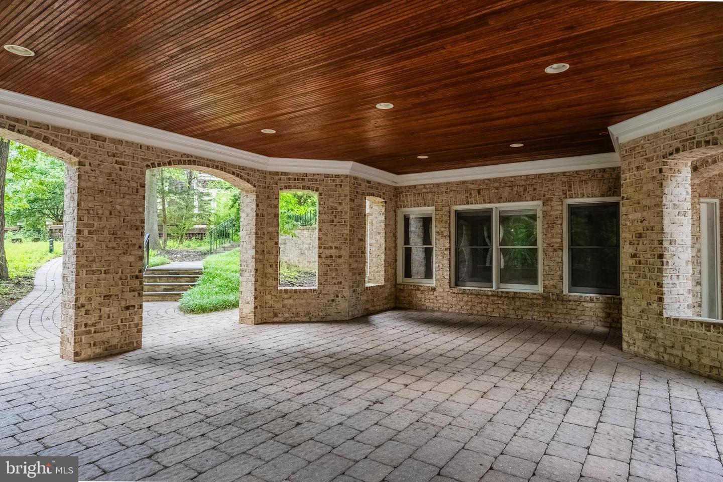 4826 MAURY LN, ALEXANDRIA, Virginia 22304, 5 Bedrooms Bedrooms, ,5 BathroomsBathrooms,Residential,For sale,4826 MAURY LN,VAAX2046778 MLS # VAAX2046778