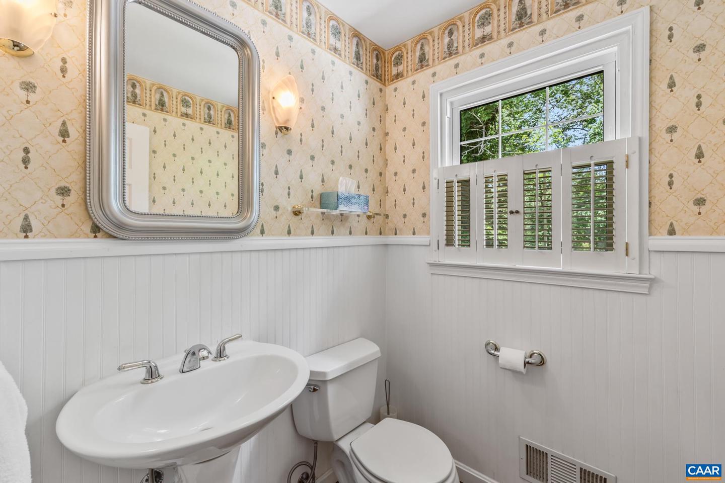 2402 BENNINGTON RD, CHARLOTTESVILLE, Virginia 22901, 4 Bedrooms Bedrooms, ,2 BathroomsBathrooms,Residential,For sale,2402 BENNINGTON RD,665942 MLS # 665942