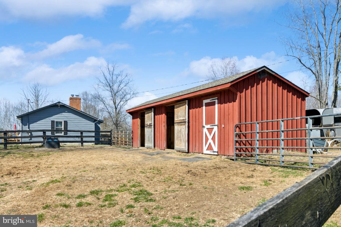 602 VIEWTOWN RD, AMISSVILLE, Virginia 20106, 3 Bedrooms Bedrooms, ,2 BathroomsBathrooms,Residential,For sale,602 VIEWTOWN RD,VARP2002148 MLS # VARP2002148