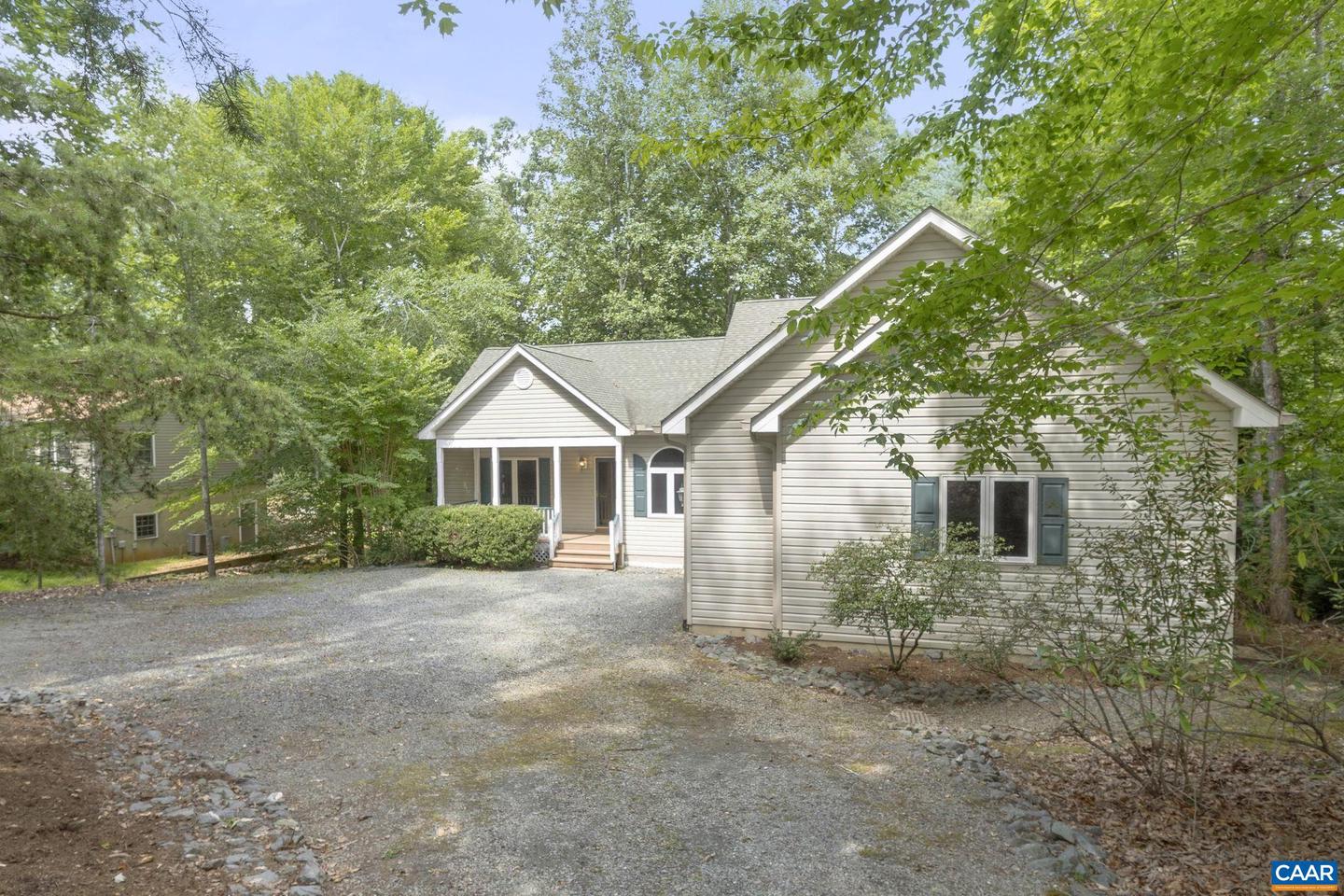 6 PUTT CIR, PALMYRA, Virginia 22963, 3 Bedrooms Bedrooms, ,3 BathroomsBathrooms,Residential,For sale,6 PUTT CIR,666016 MLS # 666016