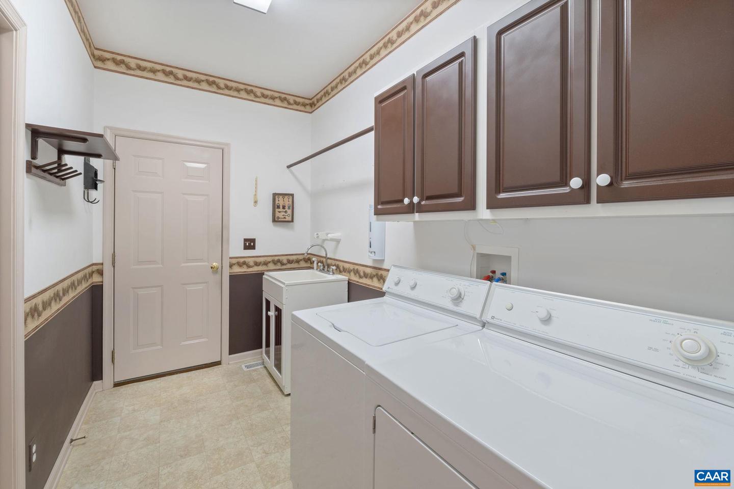 6 PUTT CIR, PALMYRA, Virginia 22963, 3 Bedrooms Bedrooms, ,3 BathroomsBathrooms,Residential,For sale,6 PUTT CIR,666016 MLS # 666016