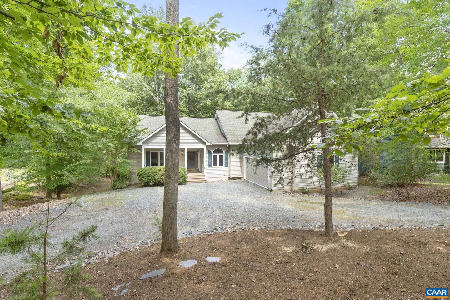 6 PUTT CIR, PALMYRA, Virginia 22963, 3 Bedrooms Bedrooms, ,3 BathroomsBathrooms,Residential,For sale,6 PUTT CIR,666016 MLS # 666016