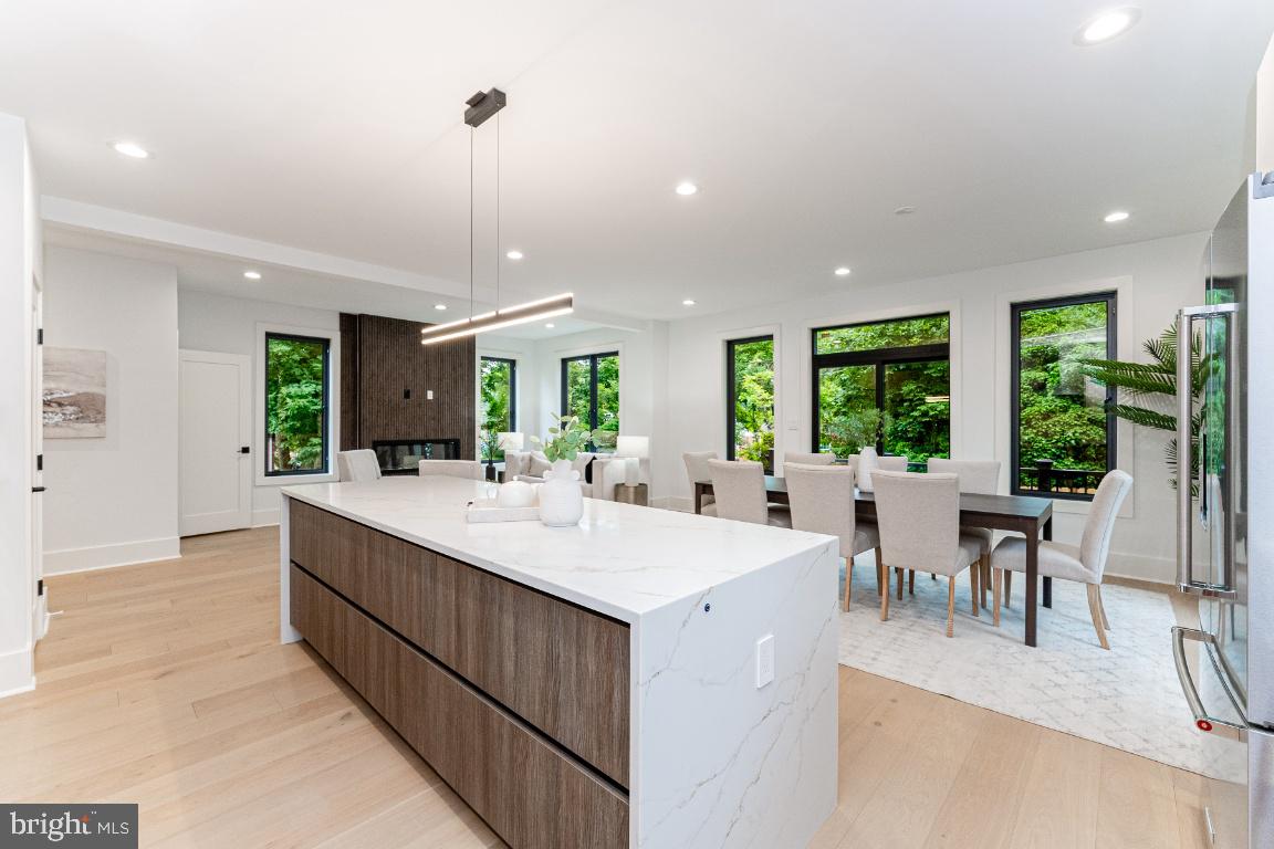 2100 S NELSON ST, ARLINGTON, Virginia 22204, 5 Bedrooms Bedrooms, ,4 BathroomsBathrooms,Residential,For sale,2100 S NELSON ST,VAAR2059698 MLS # VAAR2059698