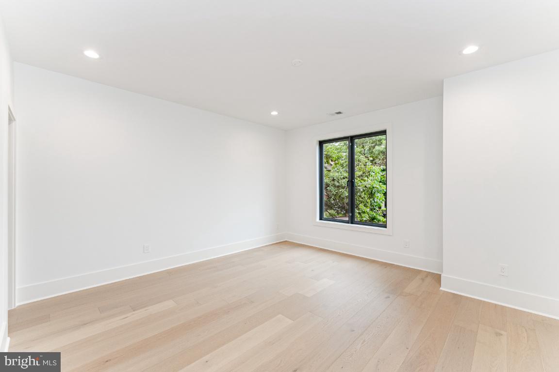 2100 S NELSON ST, ARLINGTON, Virginia 22204, 5 Bedrooms Bedrooms, ,4 BathroomsBathrooms,Residential,For sale,2100 S NELSON ST,VAAR2059698 MLS # VAAR2059698