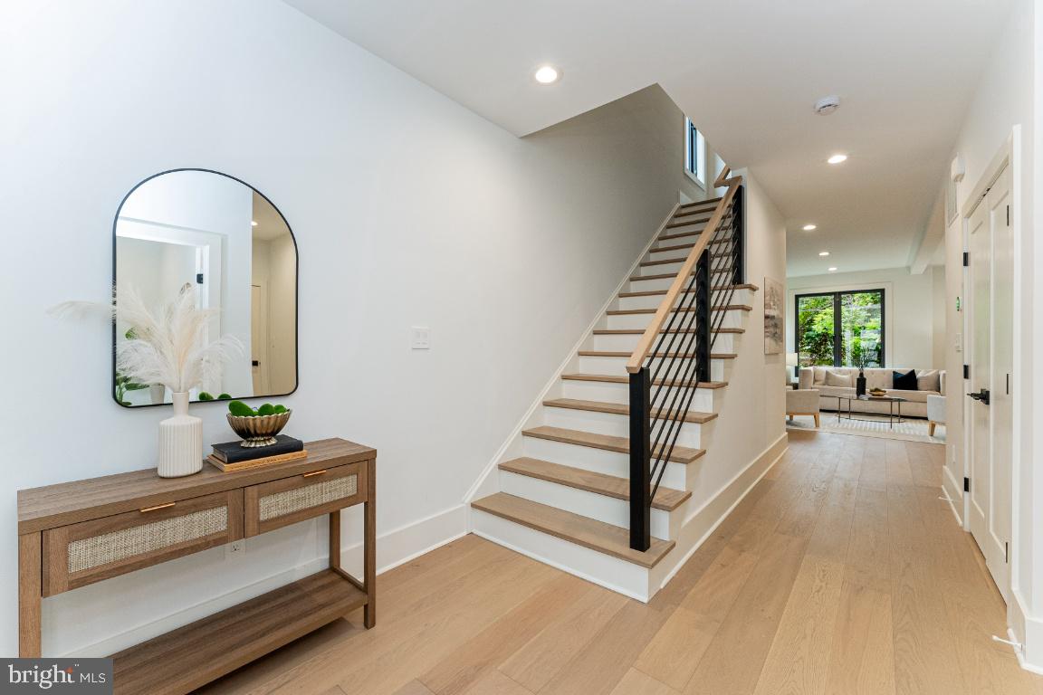 2100 S NELSON ST, ARLINGTON, Virginia 22204, 5 Bedrooms Bedrooms, ,4 BathroomsBathrooms,Residential,For sale,2100 S NELSON ST,VAAR2059698 MLS # VAAR2059698