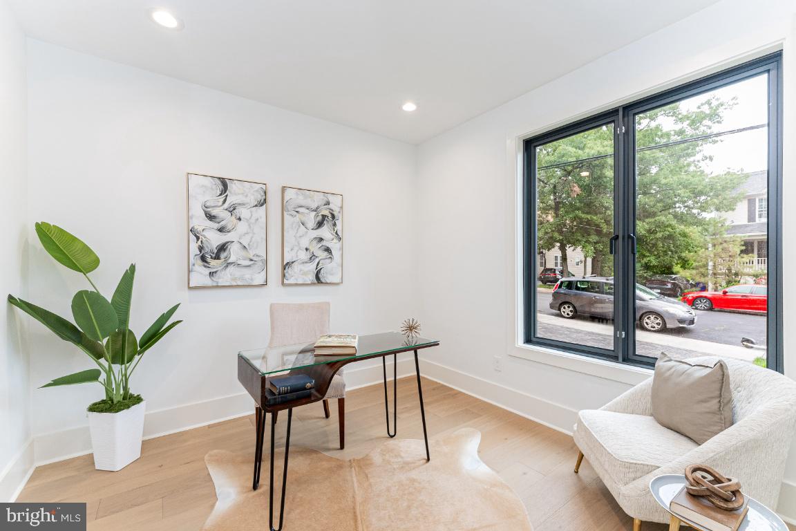 2100 S NELSON ST, ARLINGTON, Virginia 22204, 5 Bedrooms Bedrooms, ,4 BathroomsBathrooms,Residential,For sale,2100 S NELSON ST,VAAR2059698 MLS # VAAR2059698