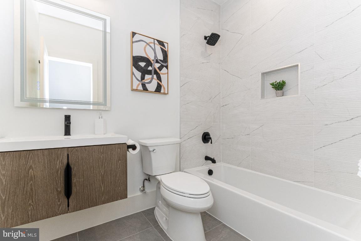 2100 S NELSON ST, ARLINGTON, Virginia 22204, 5 Bedrooms Bedrooms, ,4 BathroomsBathrooms,Residential,For sale,2100 S NELSON ST,VAAR2059698 MLS # VAAR2059698