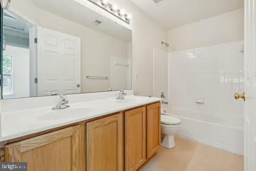 1025 RIVERDALE CIR, CULPEPER, Virginia 22701, 4 Bedrooms Bedrooms, ,3 BathroomsBathrooms,Residential,For sale,1025 RIVERDALE CIR,VACU2010866 MLS # VACU2010866