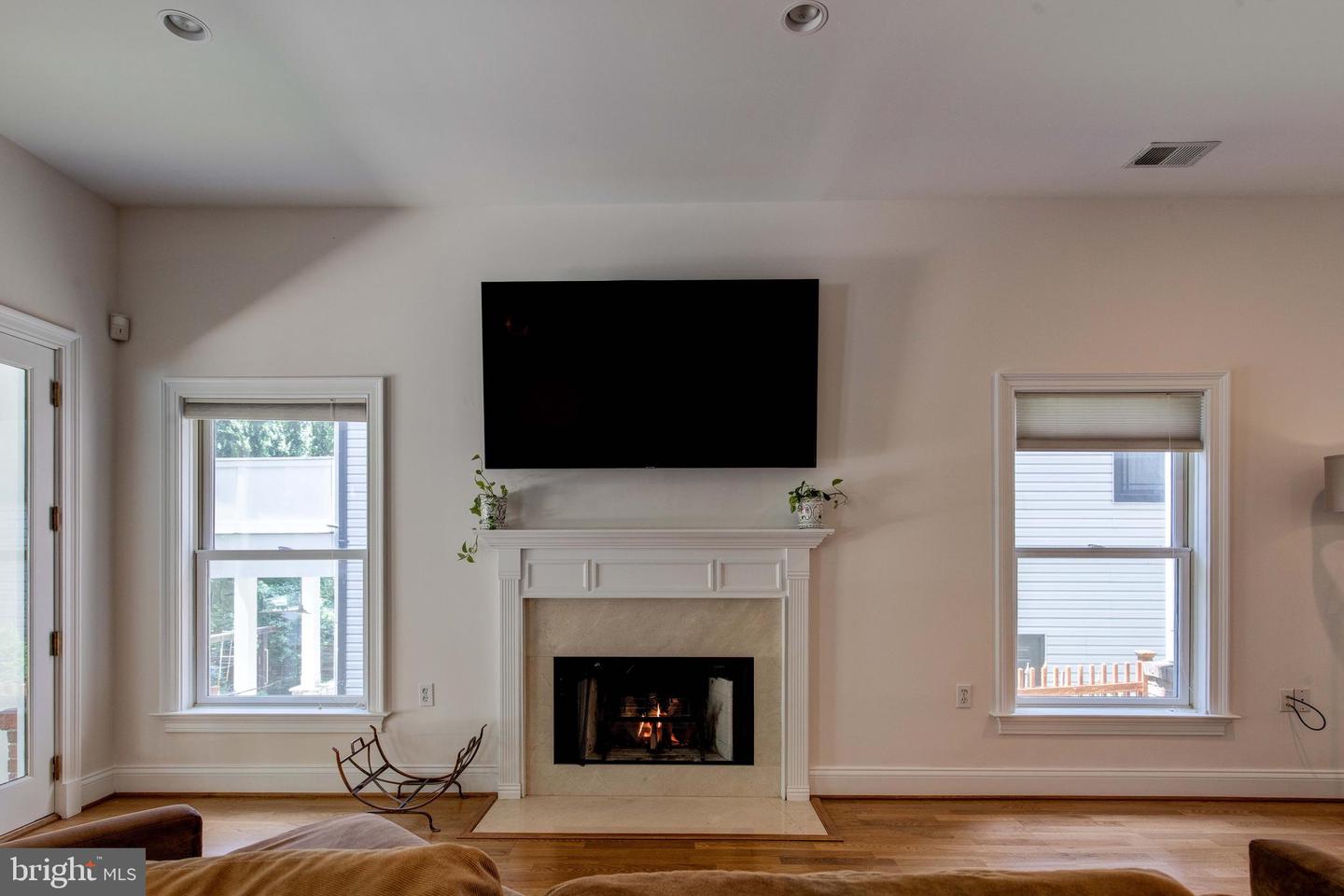 1829 47TH PL NW, WASHINGTON, District Of Columbia 20007, 6 Bedrooms Bedrooms, ,5 BathroomsBathrooms,Residential,For sale,1829 47TH PL NW,DCDC2207416 MLS # DCDC2207416