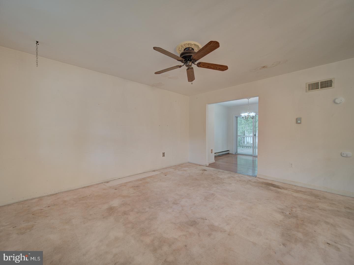 13217 KEPHART LN, WOODBRIDGE, Virginia 22193, 4 Bedrooms Bedrooms, ,3 BathroomsBathrooms,Residential,For sale,13217 KEPHART LN,VAPW2097838 MLS # VAPW2097838